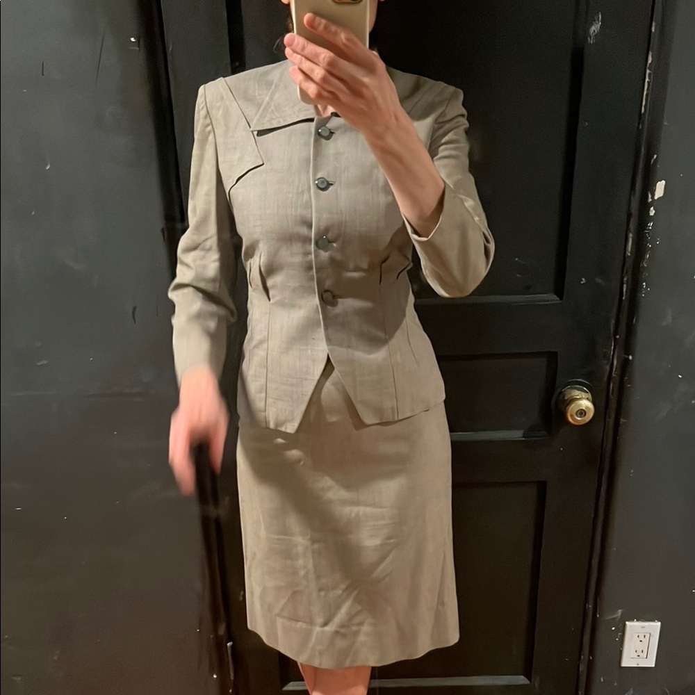 1940s Vintage Gray Blazer and Skirt Suit, SZ S